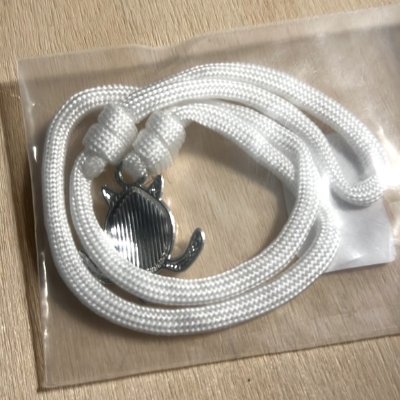 NWT 🏝🐢 ECO-FRIENDLY SILVER ALLOY SEA TURTLE WHITE STRETCH ROPE BEACH BRACELET - Picture 6 of 7